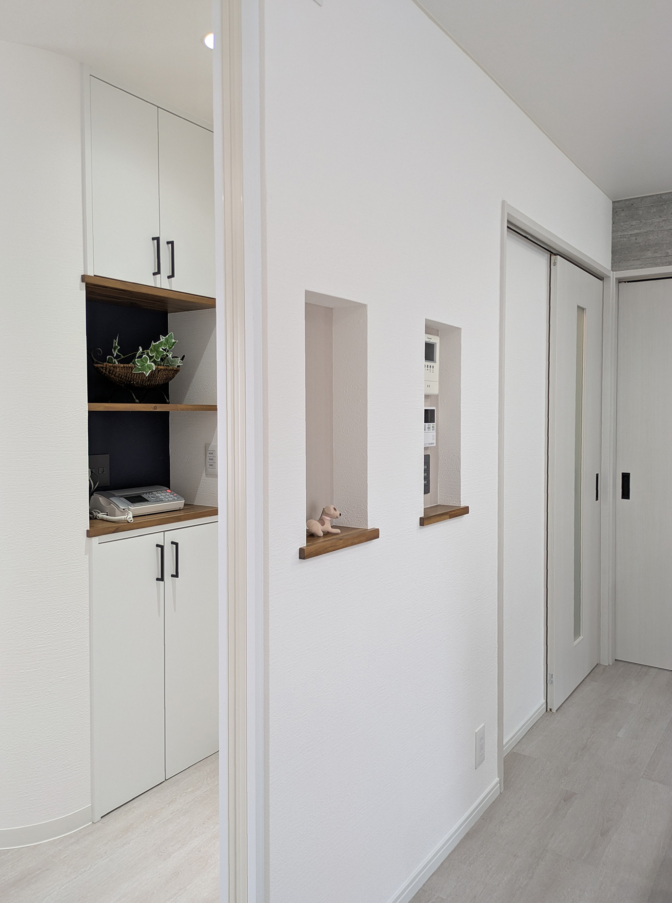 「収納を増やして統一感のある空間リフォーム」C様邸