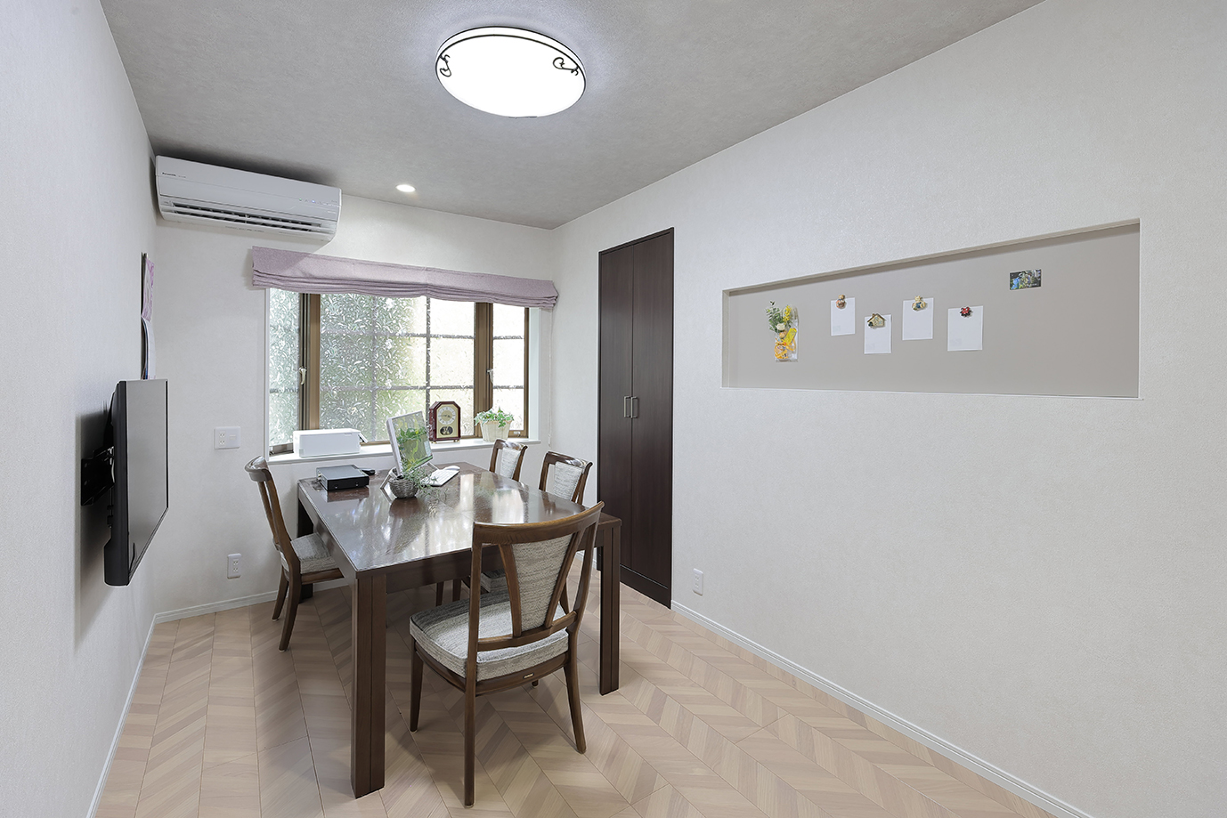 「明るく繋がりを感じながらホテルライクな空間に」F様邸