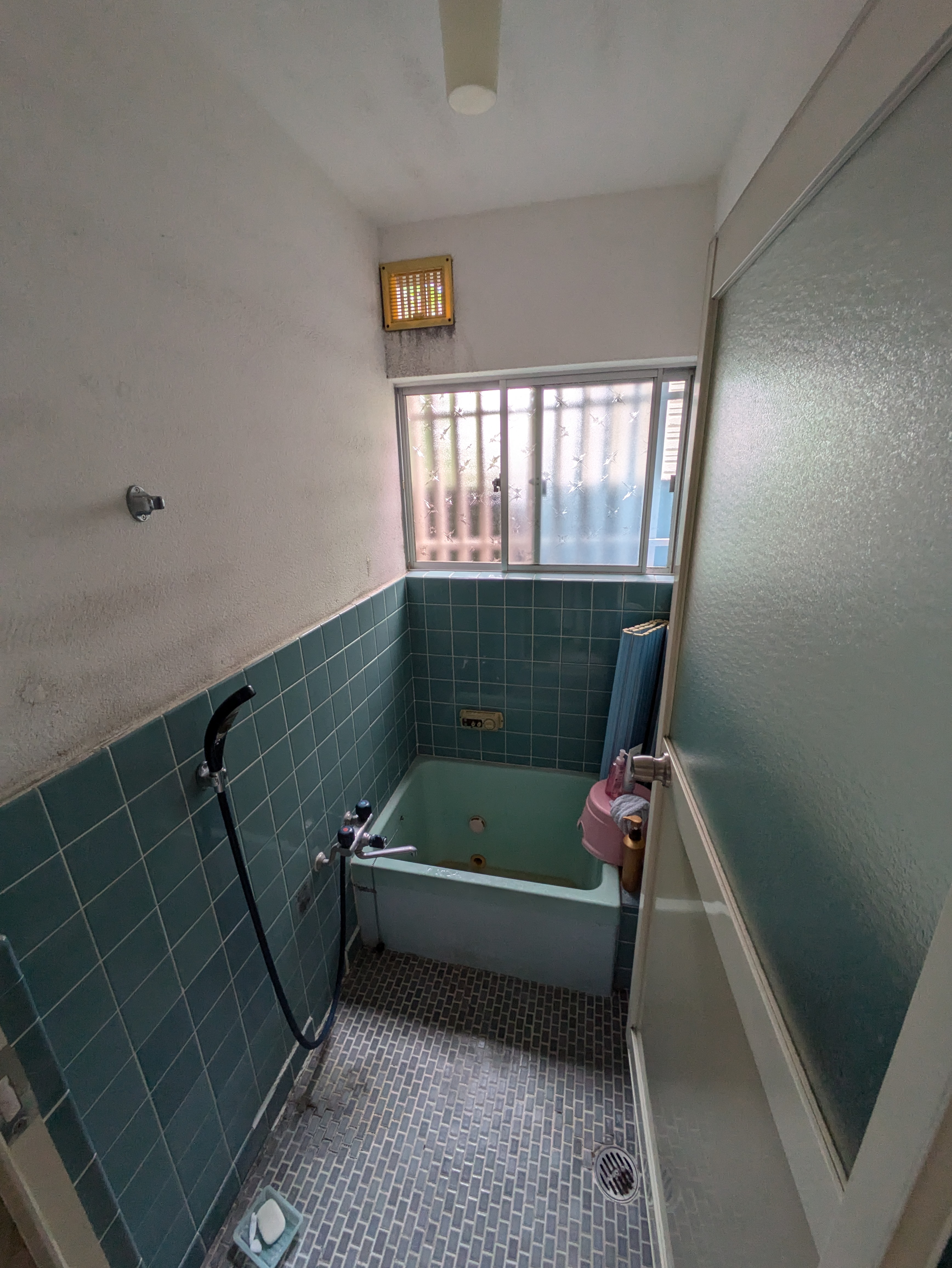 「古い設備を一新し、快適な居住空間に」K様邸