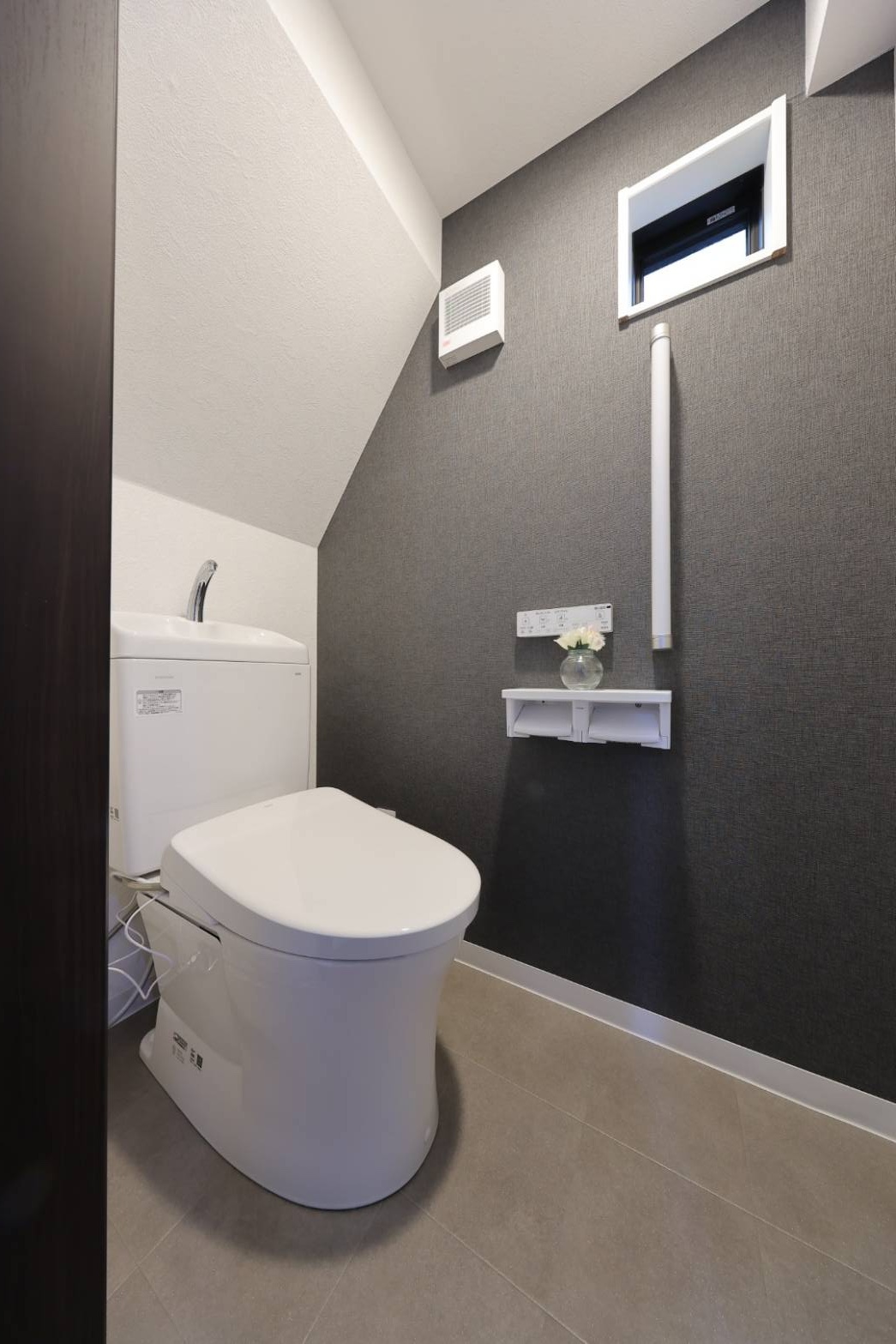 「古い設備を一新し、快適な居住空間に」S様邸