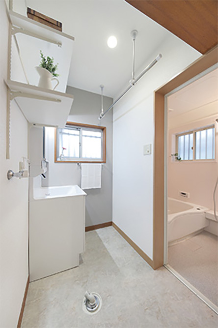 「耐震強度を上げながら(上部構造評価0.32から1.03になりました!)おしゃれで住みやすい家に」K様邸